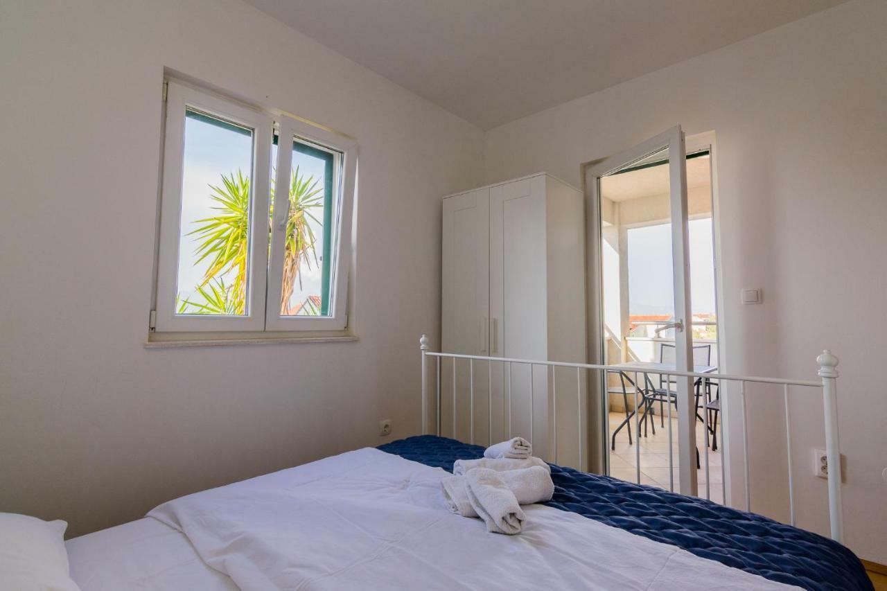 Apartman Emil Supetar Exterior photo